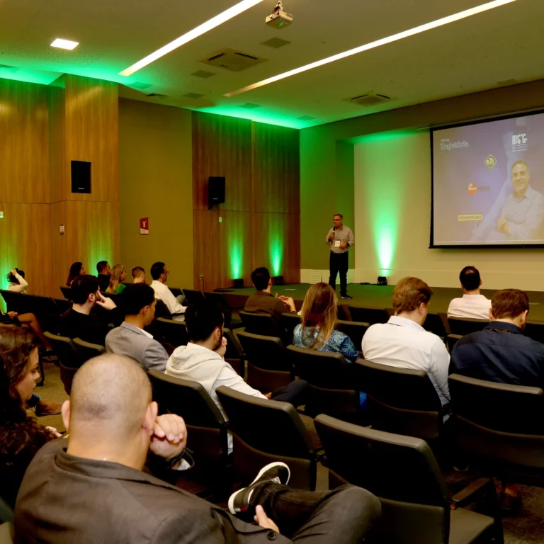 317afd 880e30a8f41f45afaf6f88638b2ac132mv2